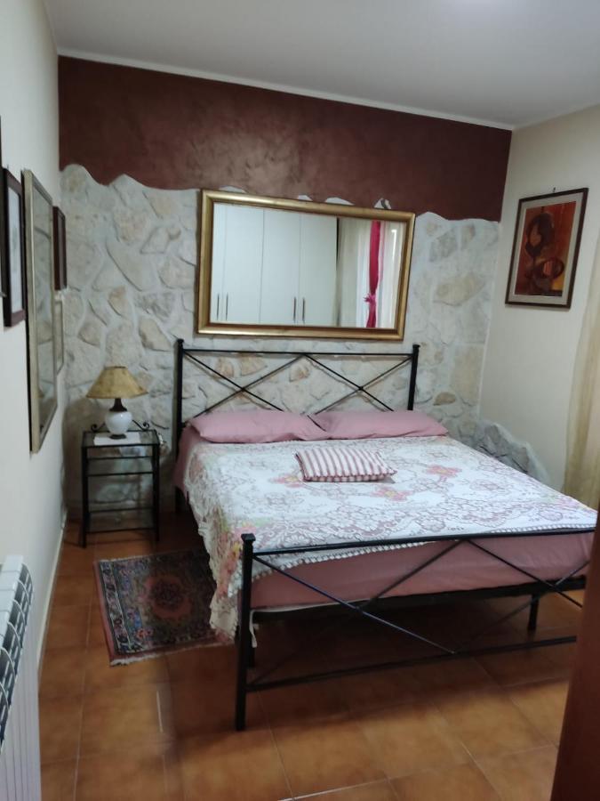 Casa Pamelia Apartment โฟรซีโนเน ภายนอก รูปภาพ
